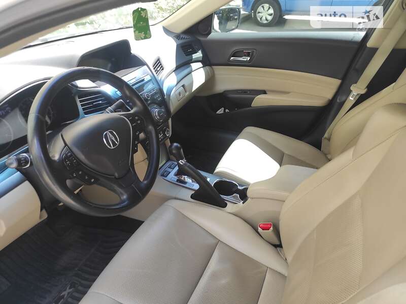 Седан Acura ILX 2013 в Києві