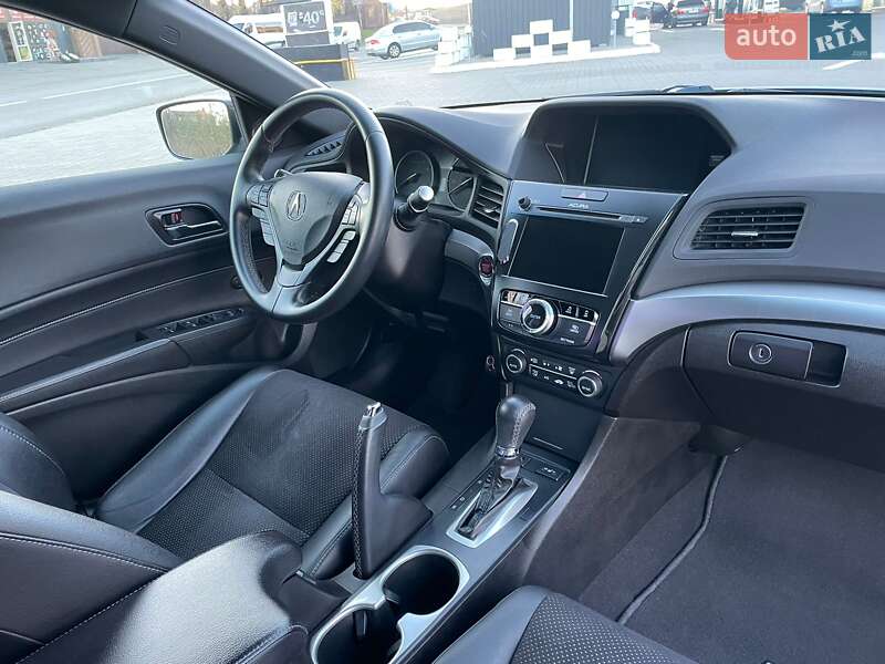Седан Acura ILX 2015 в Черновцах