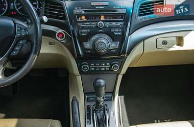 Седан Acura ILX 2012 в 