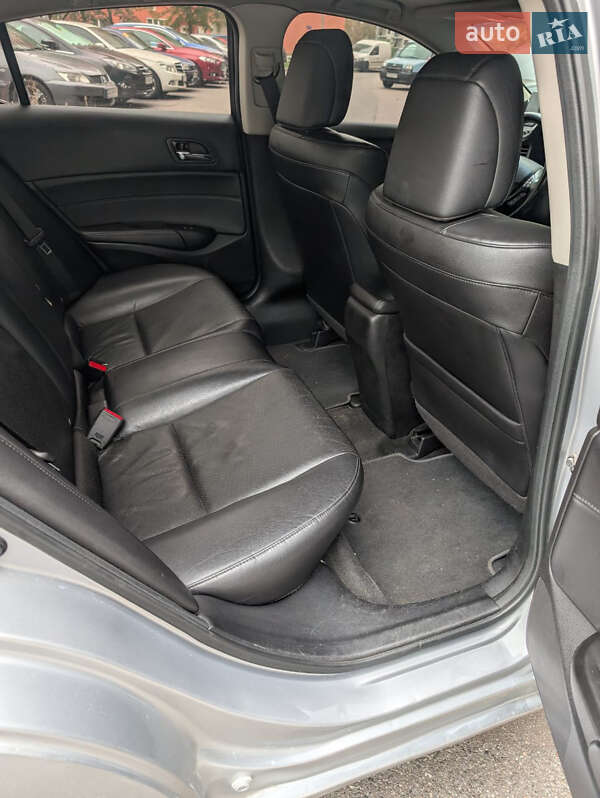 Седан Acura ILX 2012 в Киеве
