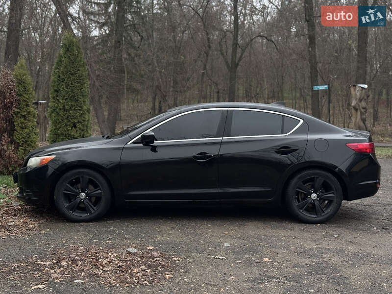 Седан Acura ILX 2012 в Каменке