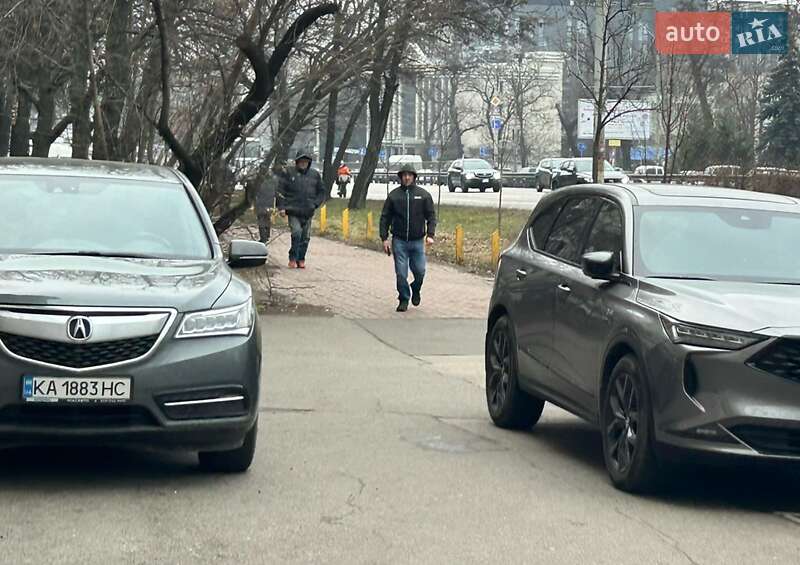 Внедорожник / Кроссовер Acura MDX 2015 в Киеве