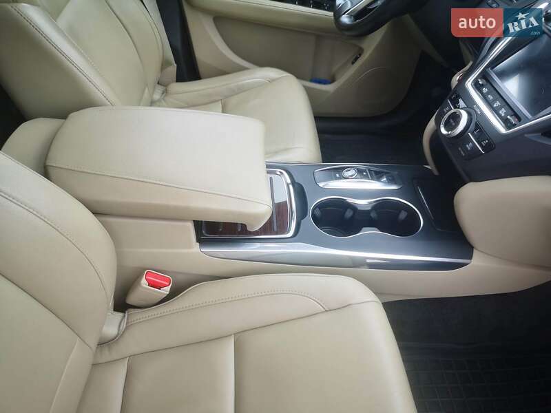 Позашляховик / Кросовер Acura MDX 2015 в Києві