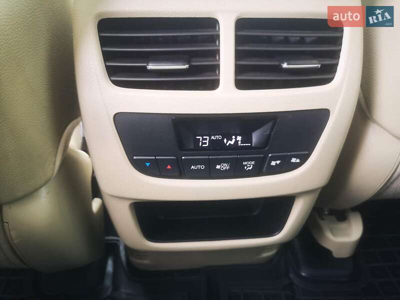 Позашляховик / Кросовер Acura MDX 2015 в Києві