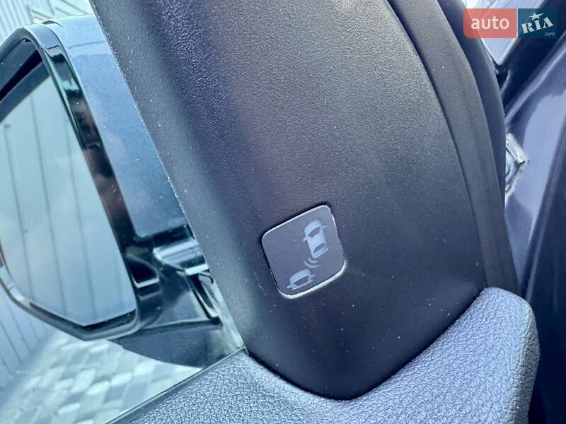 Позашляховик / Кросовер Acura MDX 2017 в Києві