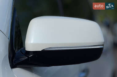 Позашляховик / Кросовер Acura MDX 2013 в 