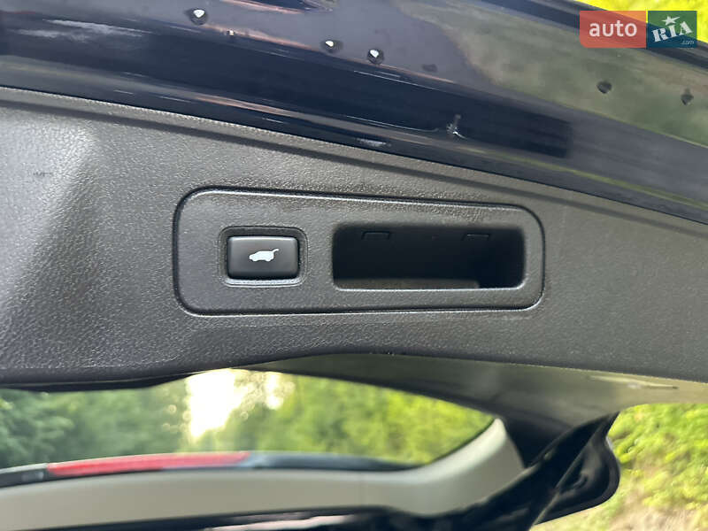 Позашляховик / Кросовер Acura MDX 2012 в Стрию