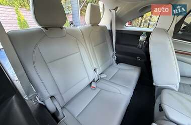 Позашляховик / Кросовер Acura MDX 2018 в 