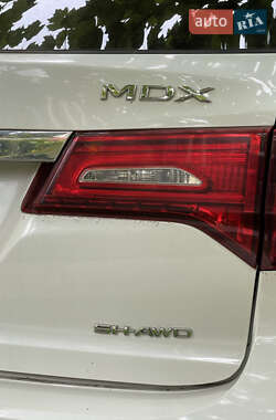 Позашляховик / Кросовер Acura MDX 2018 в 