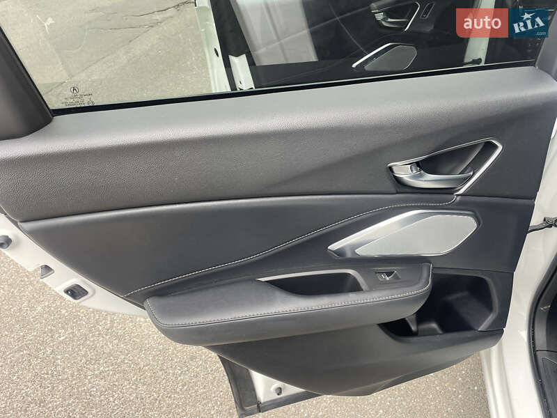 Внедорожник / Кроссовер Acura RDX 2018 в Киеве