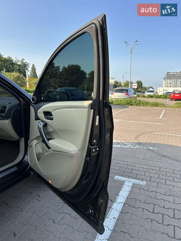 Позашляховик / Кросовер Acura RDX 2013 в Житомирі