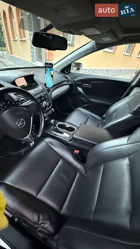 Внедорожник / Кроссовер Acura RDX 2017 в Надворной