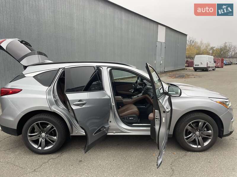 Внедорожник / Кроссовер Acura RDX 2018 в Киеве