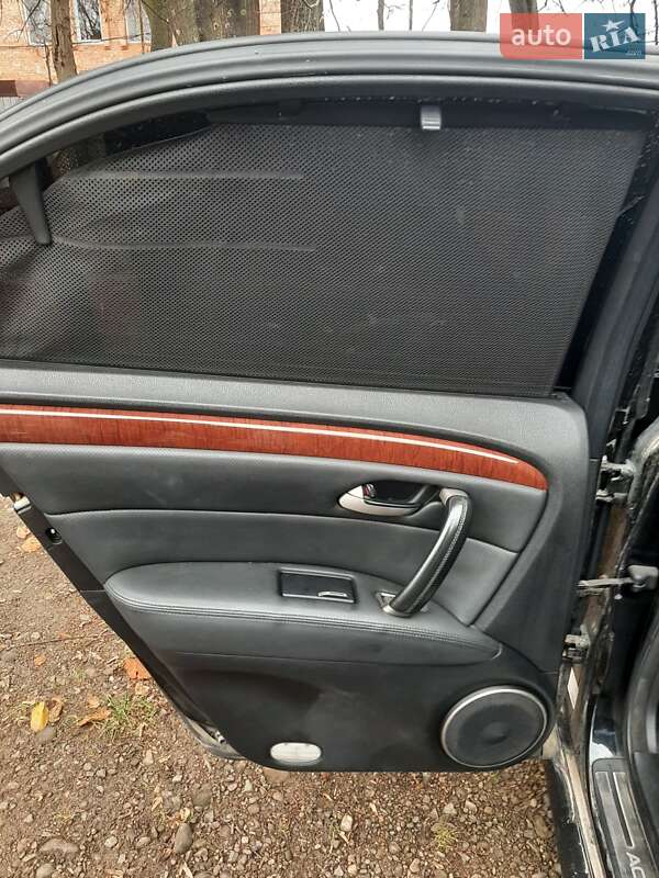 Седан Acura RL 2005 в Надворной