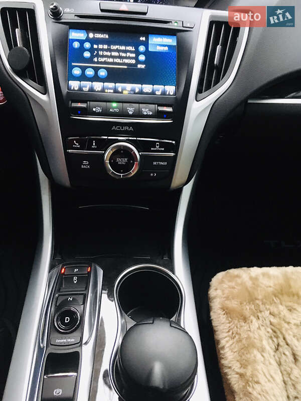 Седан Acura TLX 2018 в Львове