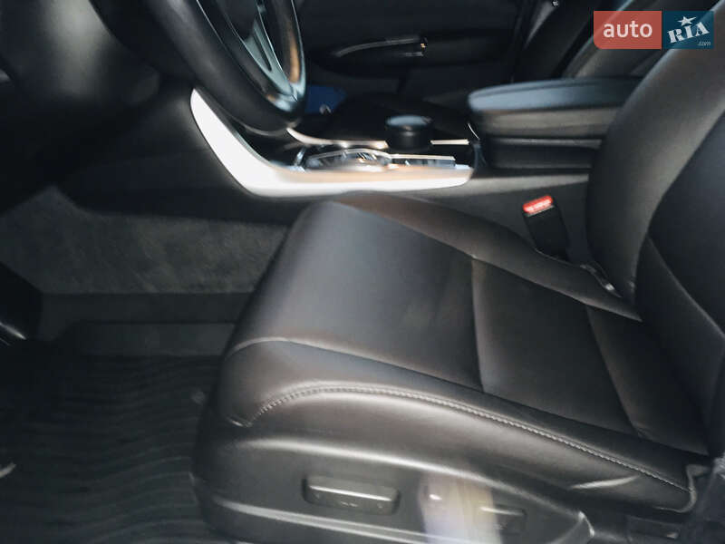 Седан Acura TLX 2018 в Львове