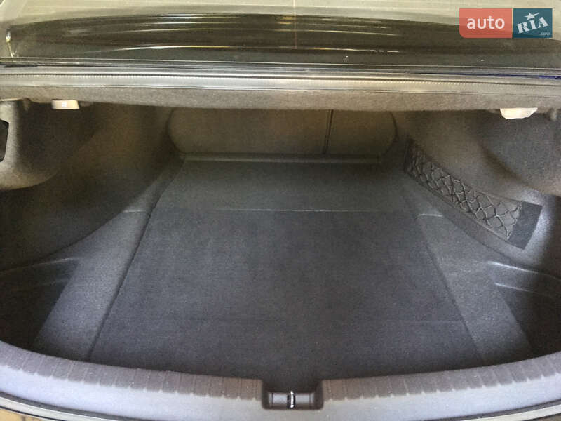 Седан Acura TLX 2018 в Львове