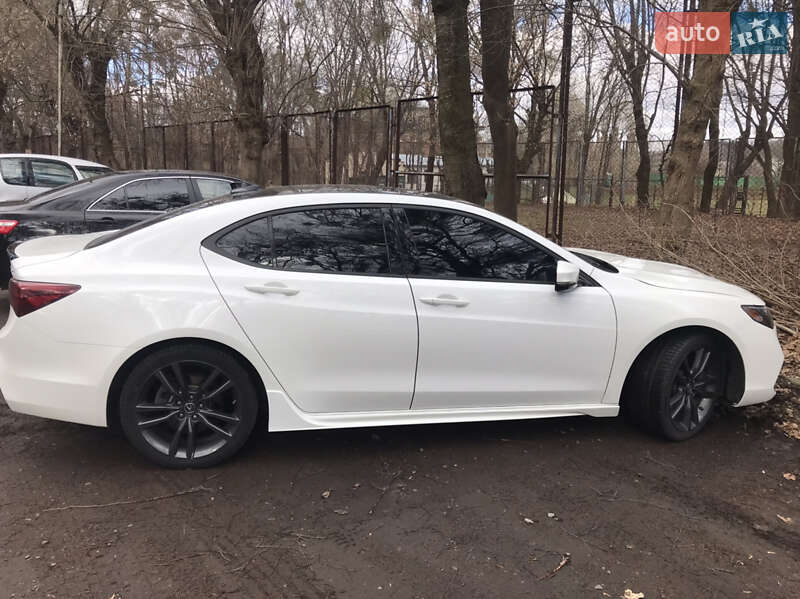 Седан Acura TLX 2017 в Львове