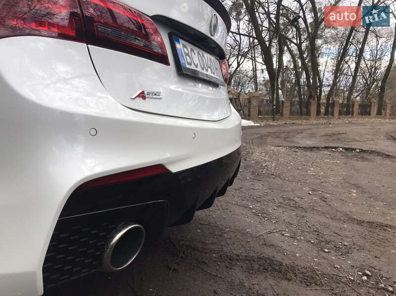 Седан Acura TLX 2017 в Львове