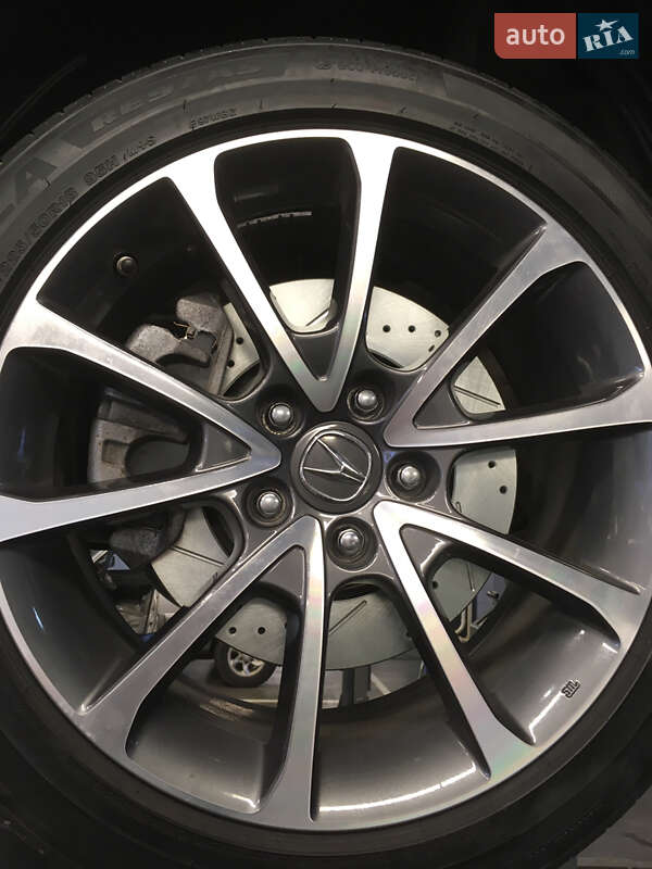 Седан Acura TLX 2018 в Львове