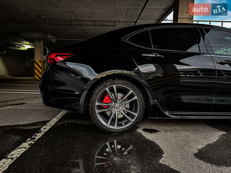 Седан Acura TLX 2018 в Днепре