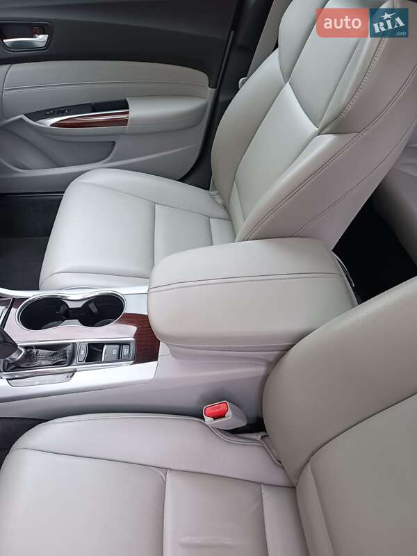 Седан Acura TLX 2016 в Чернигове