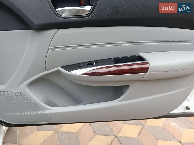 Седан Acura TLX 2016 в Чернигове