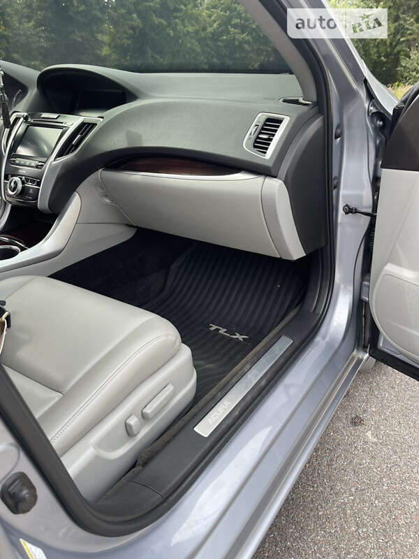 Седан Acura TLX 2015 в Шостке
