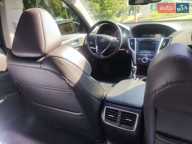 Седан Acura TLX 2015 в Львові