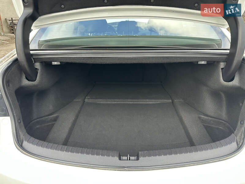 Седан Acura TLX 2017 в Тернополі