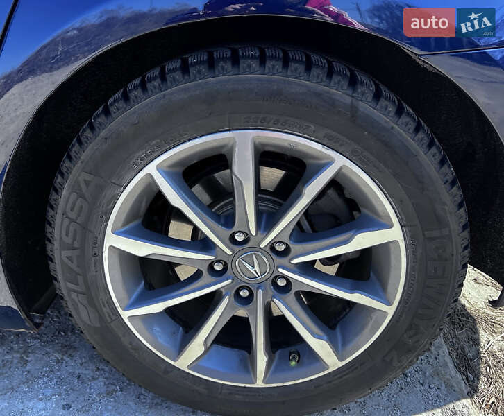 Седан Acura TLX 2017 в Киеве