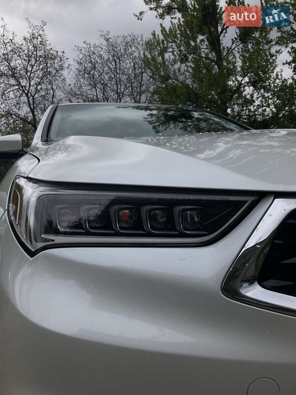 Седан Acura TLX 2018 в Львове