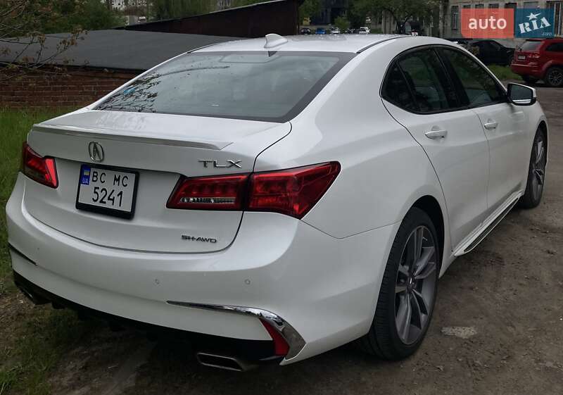 Седан Acura TLX 2018 в Львове