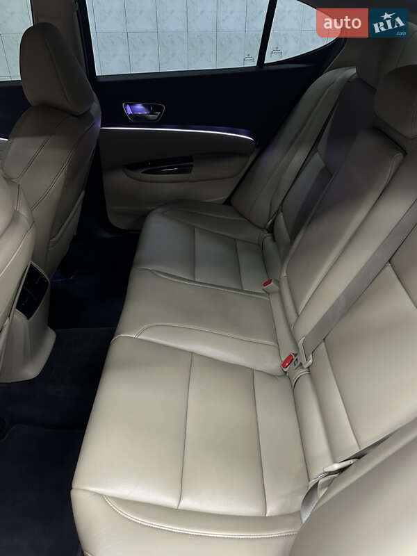 Седан Acura TLX 2017 в Киеве