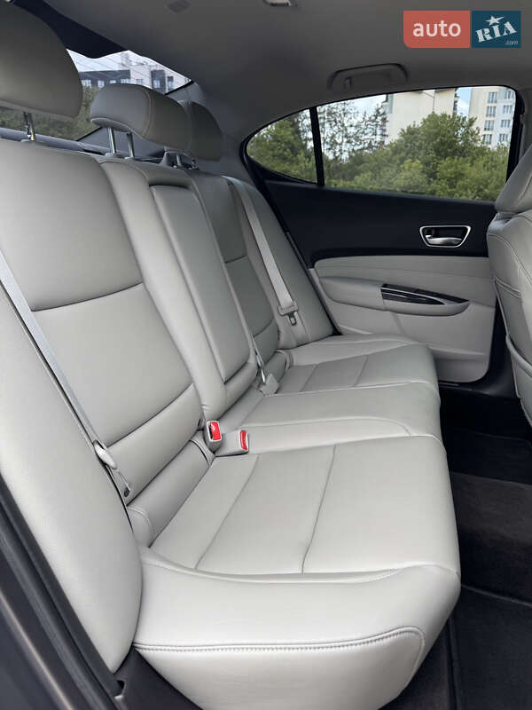 Седан Acura TLX 2018 в Тернополі