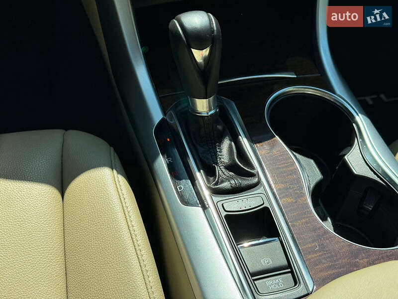 Седан Acura TLX 2019 в Вінниці