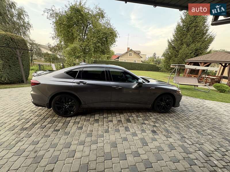 Седан Acura TLX 2022 в Яворові