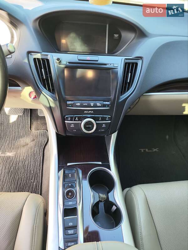 Седан Acura TLX 2015 в Брусилове