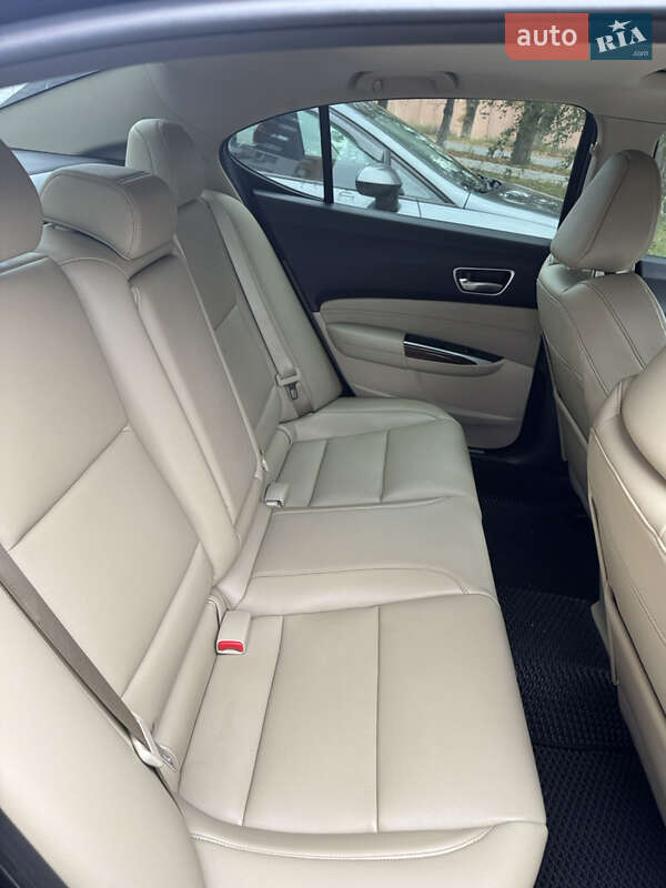 Седан Acura TLX 2017 в Черкасах