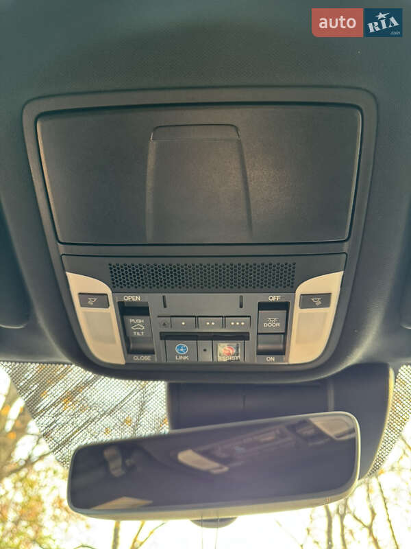 Седан Acura TLX 2017 в Броварах