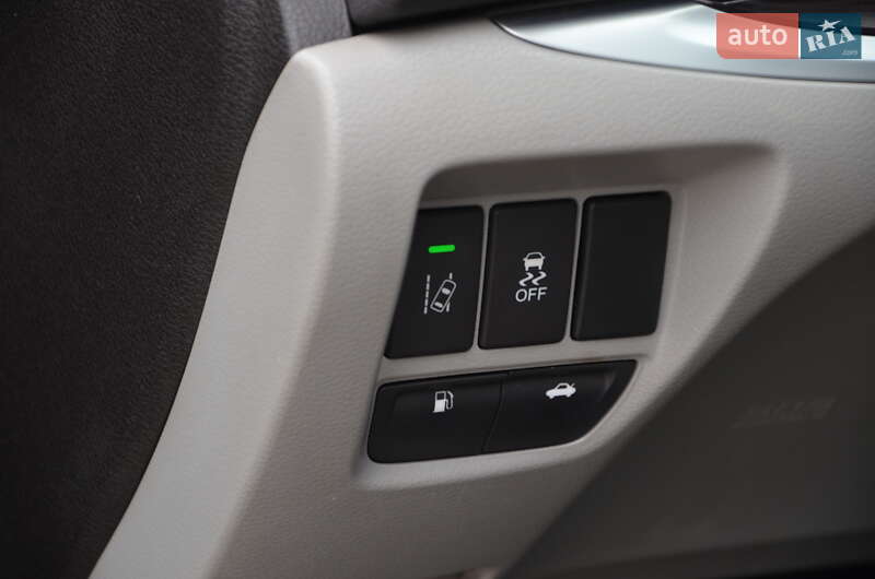 Седан Acura TLX 2016 в Павлограді