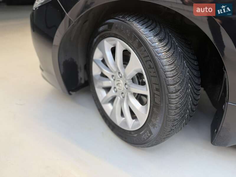 Седан Acura TLX 2015 в Києві
