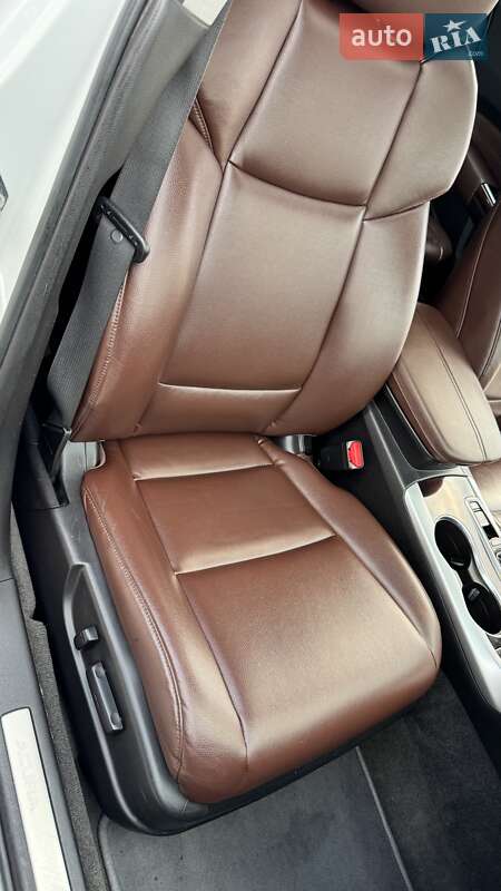 Седан Acura TLX 2015 в Тернополе