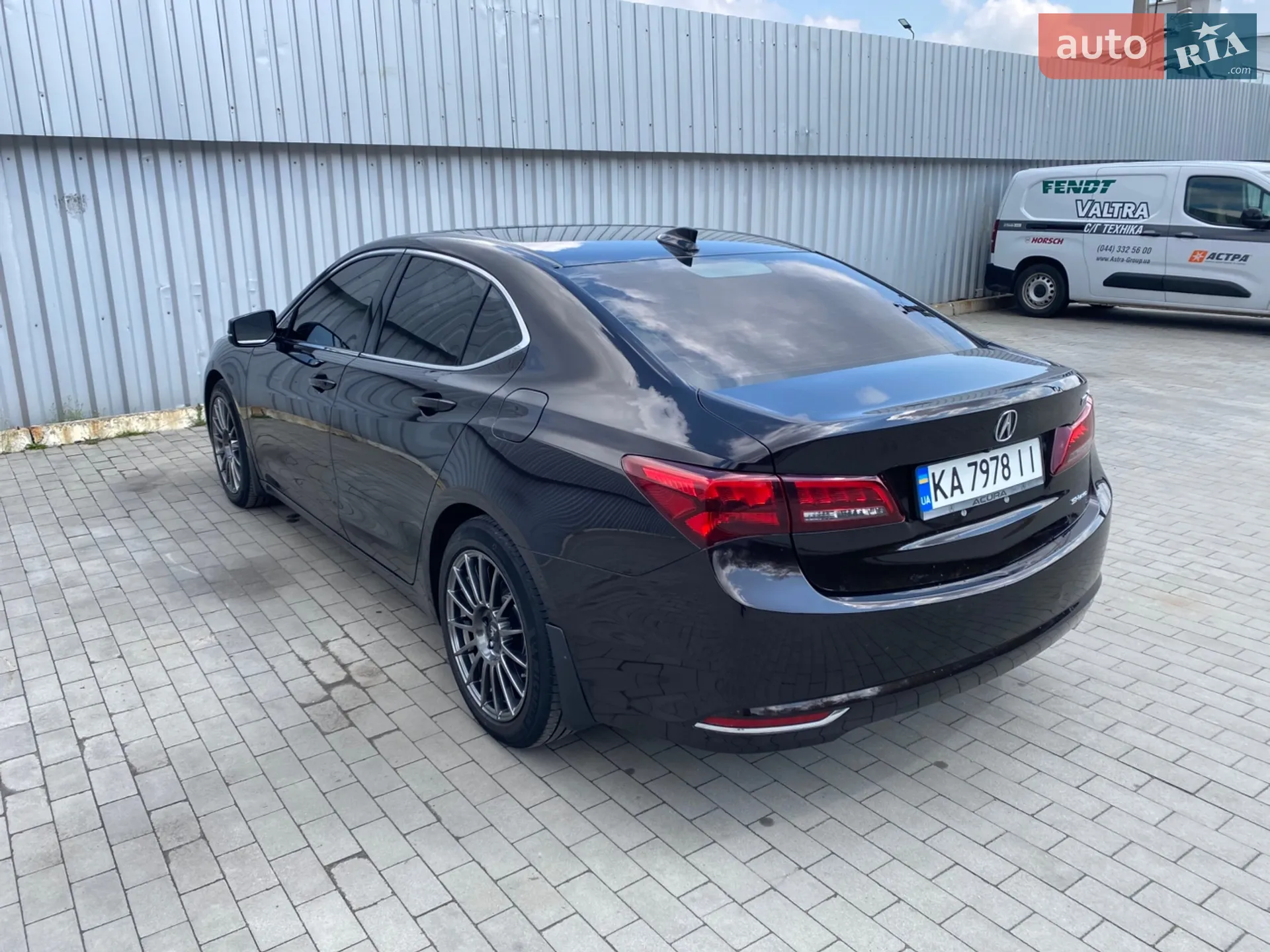 2017 Acura TLX - мініатюра 14