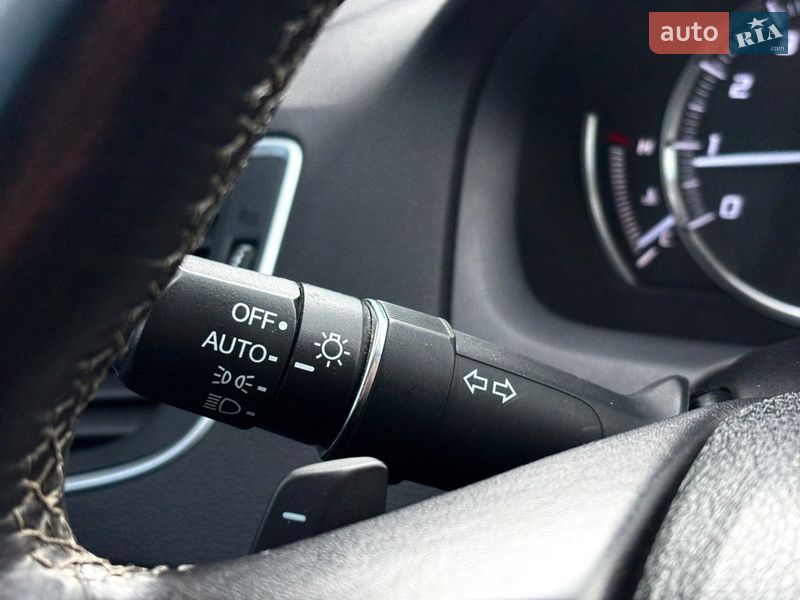 Седан Acura TLX 2015 в Киеве