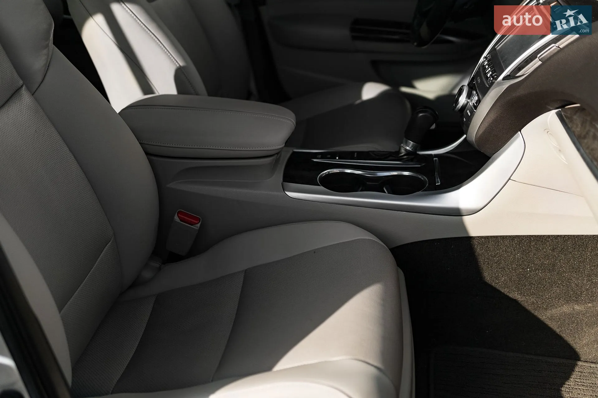 2019 Acura TLX - мініатюра 14