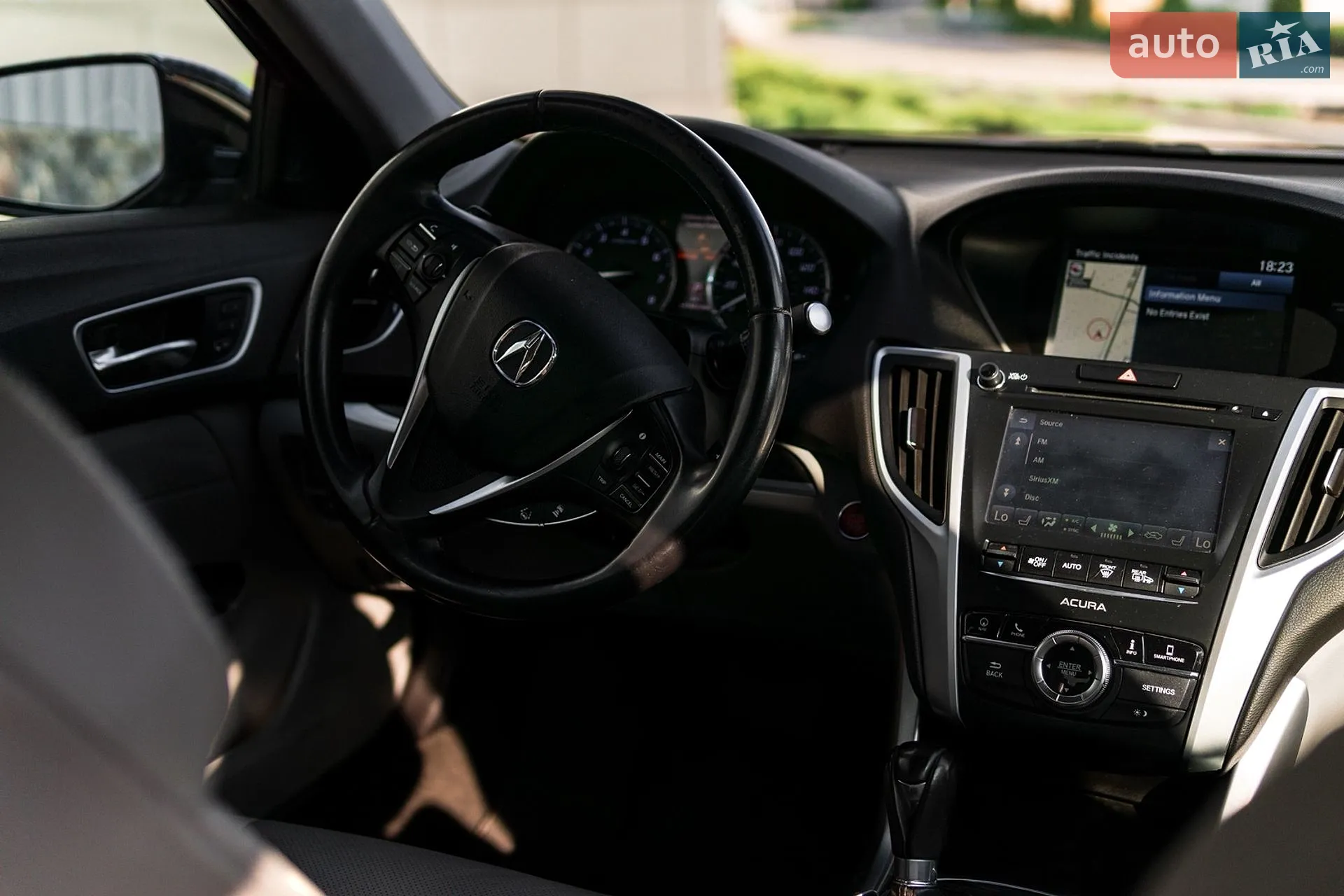 2019 Acura TLX - мініатюра 17
