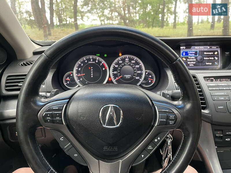 Седан Acura TSX 2011 в Новомосковске