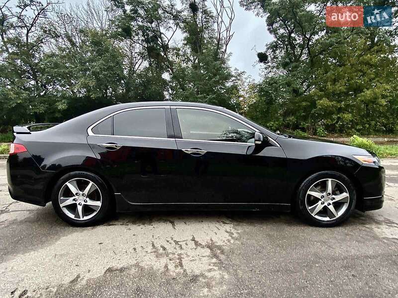 Седан Acura TSX 2013 в Львове