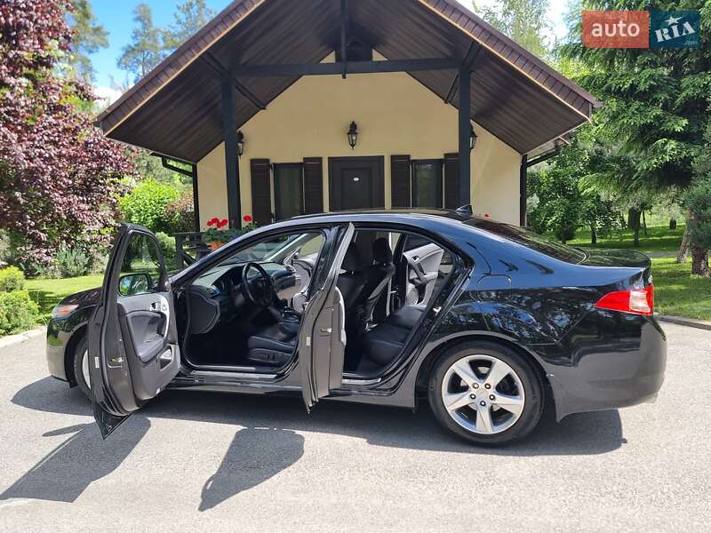 Седан Acura TSX 2012 в Киеве